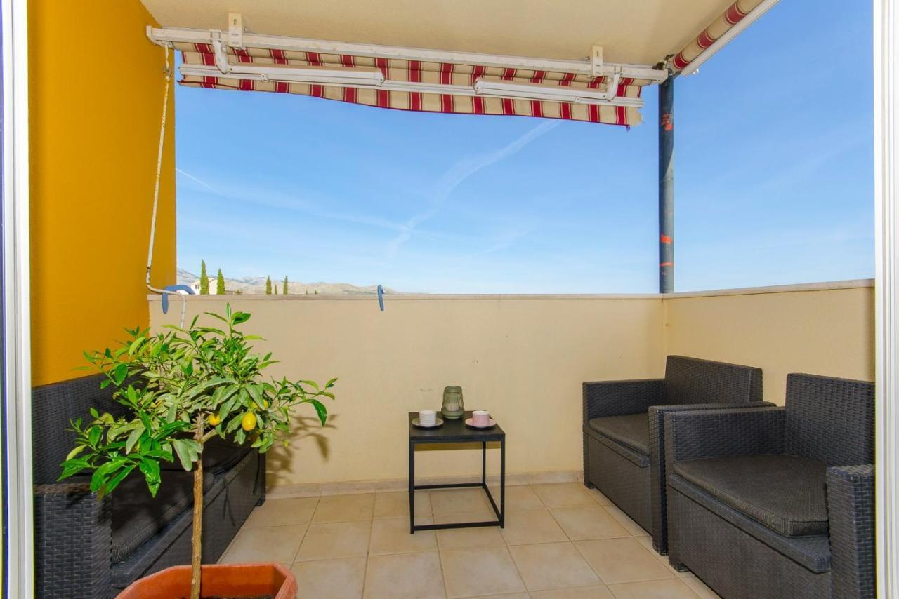 Modern Apartment With Sea View And Secure Garage Сплит Экстерьер фото